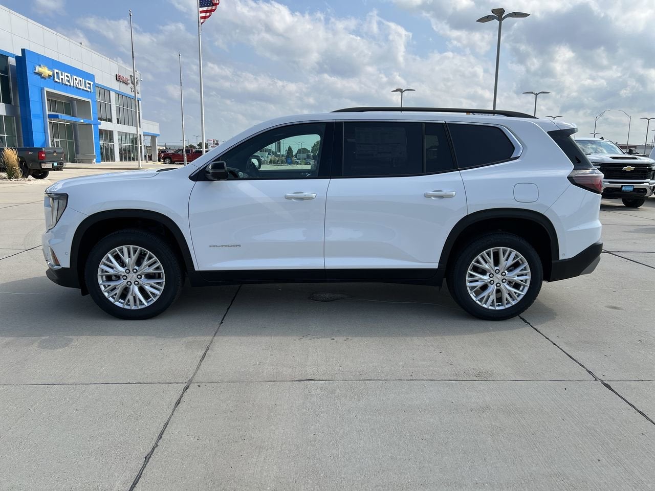 2025 GMC Acadia Elevation